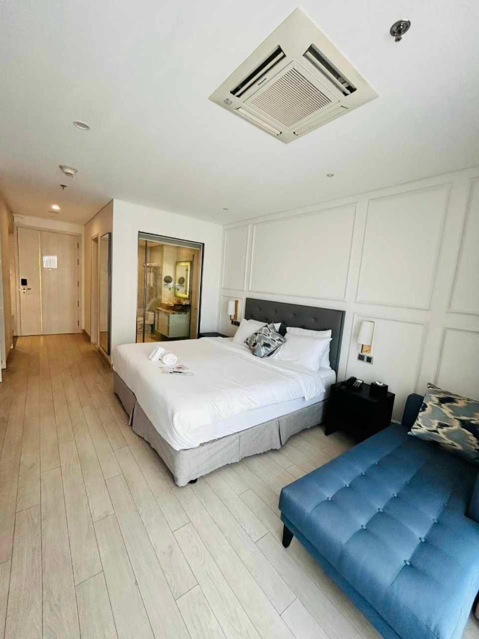 Golden Apartment With Sea View Da Nang Buitenkant foto
