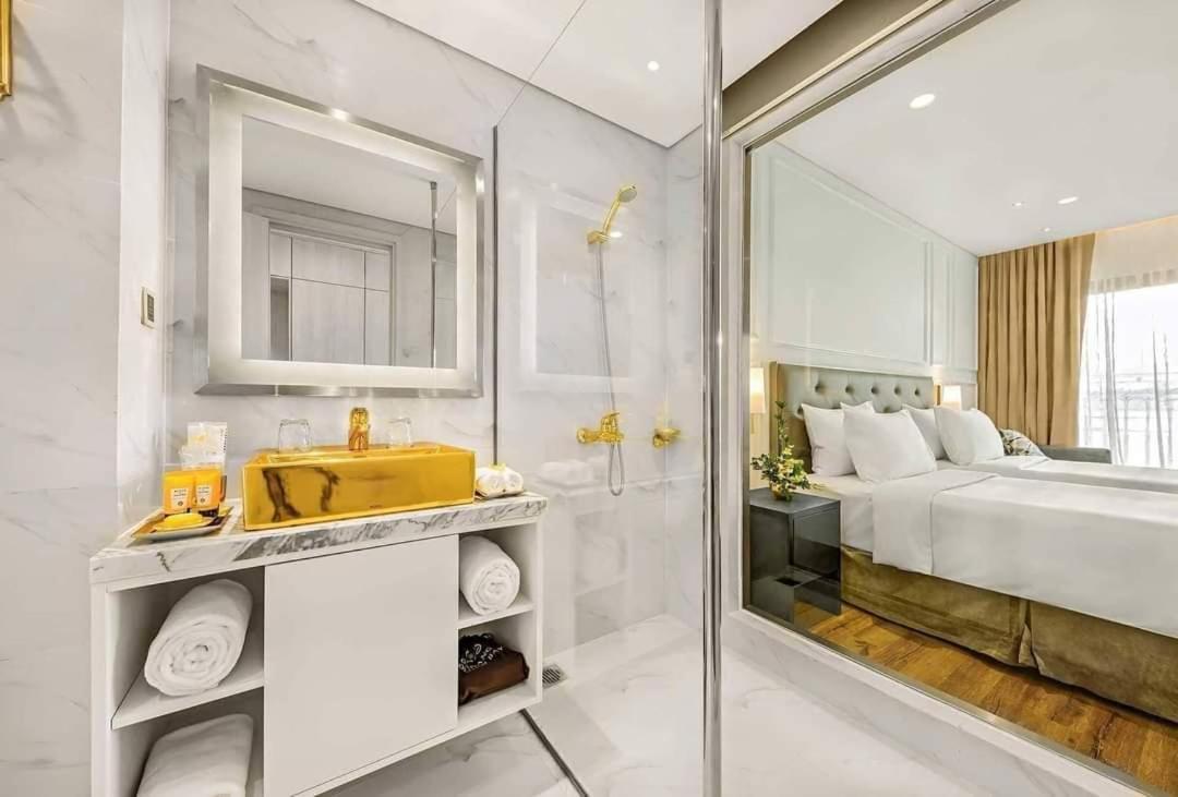 Golden Apartment With Sea View Da Nang Buitenkant foto