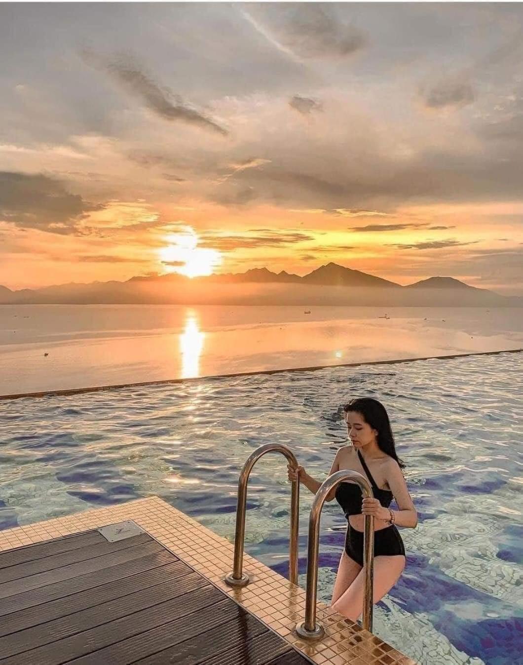 Golden Apartment With Sea View Da Nang Buitenkant foto